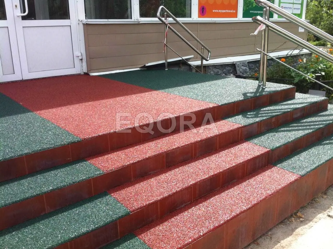 Резиновое покрытие на травмоопасные участки из резиновой крошки в Чистоозерном